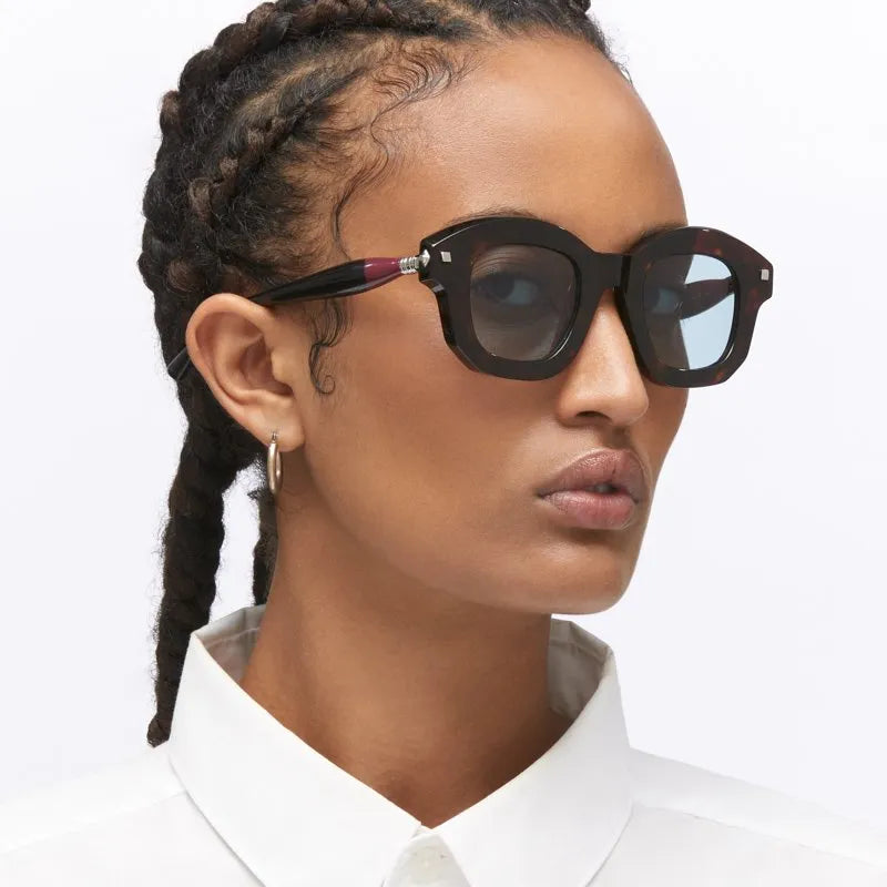 J1 TORTOISE