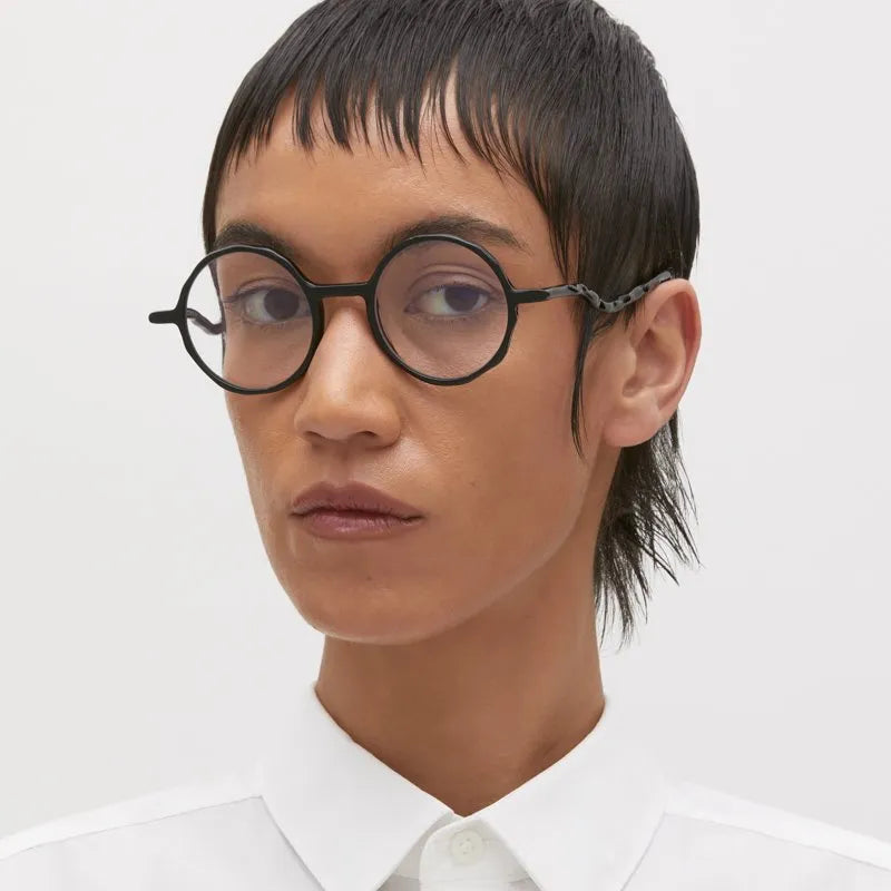 L11 BLACK SHINE